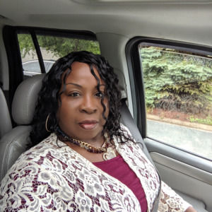 Meet your Posher, Latonya